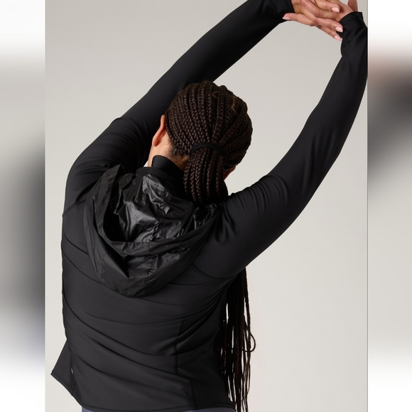 Athleta Interval Jacket With Powermove Fabric. NWT. Black XL Removable Hood - Picture 6 of 15